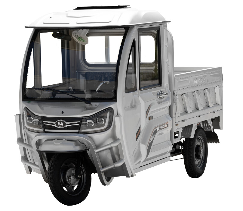 Scutere, ATV si Biciclete - Triciclu Electric Cargo Cabina Inchisa Voinicu TCB1500, Putere maximala 3800 W, Autonomie 60 km, Viteza maxima: 25 km/h